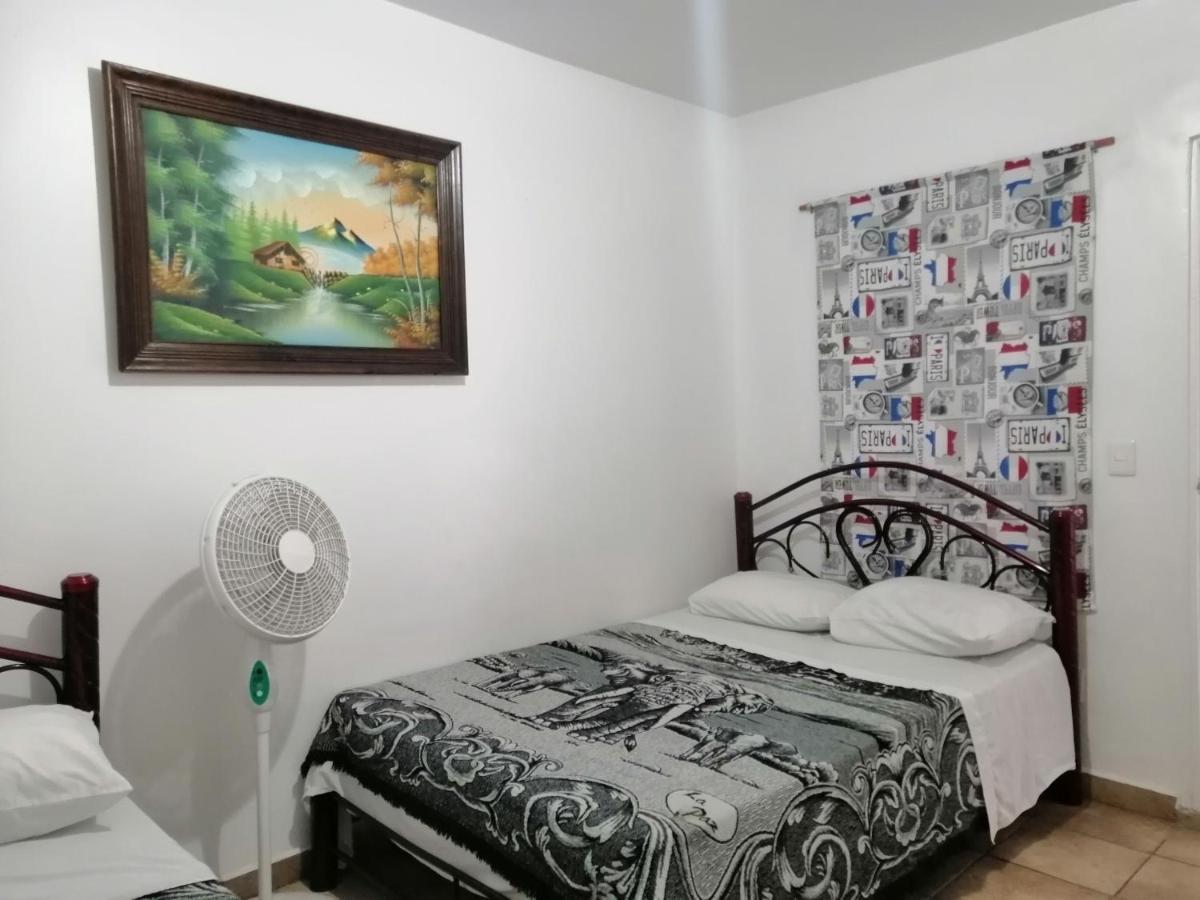 Hostal Maple Querétaro Εξωτερικό φωτογραφία